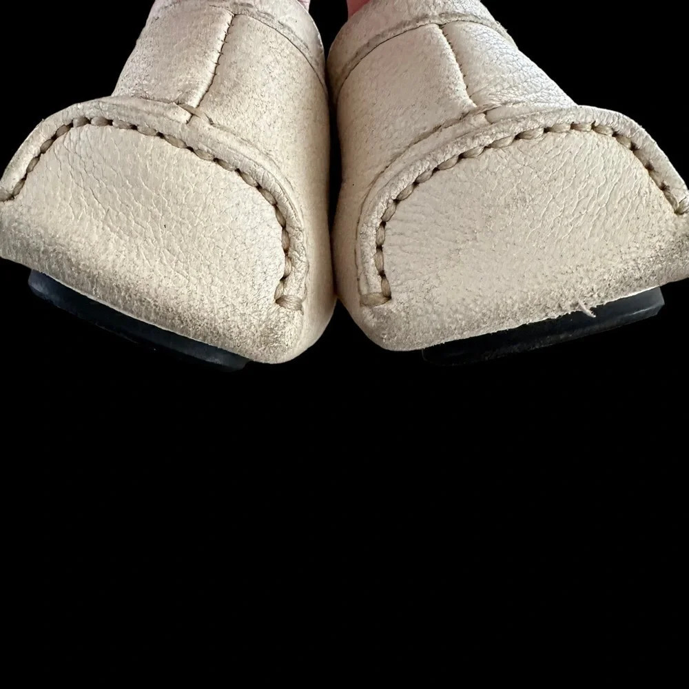 Prada Milan Italy Women’s 39 Cream‎ Leather driving Shoes Loafers Logo Designer - Picture 4 of 11